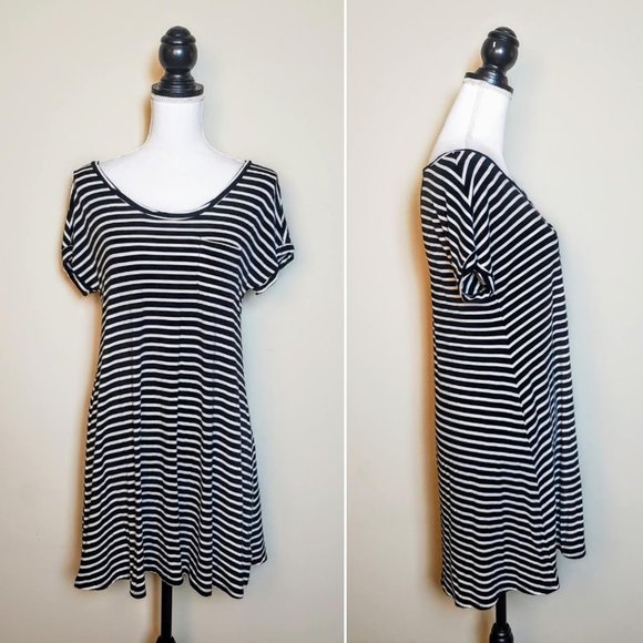 American Eagle Outfitters Dresses & Skirts - AMERICAN EAGLE Mini Dress, Black Striped Boho, XS